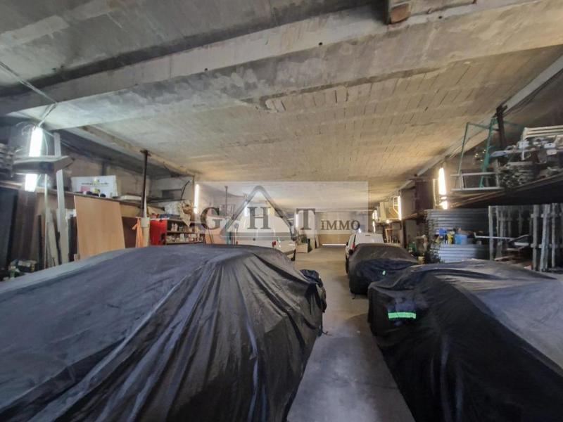 Entrepôt - 1 780 m²