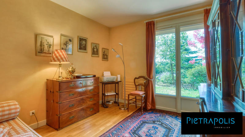 Maison - 201 m² - 6 pièces