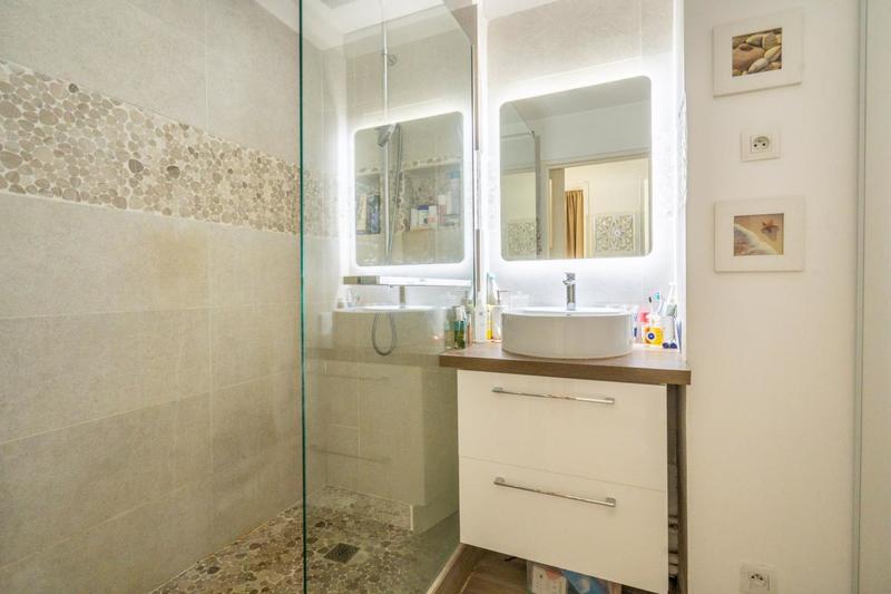 Appartement - 82 m² - 3 pièces