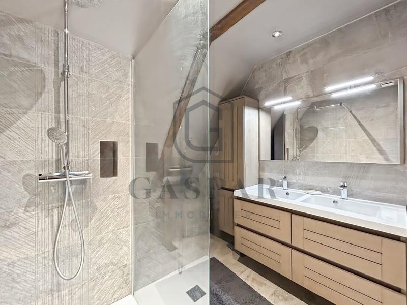 Maison - 165 m² - 6 pièces