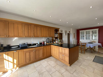 Maison - 291 m² - 13 pièces