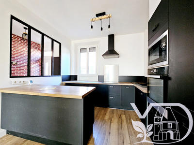 Maison - 98 m² - 4 pièces