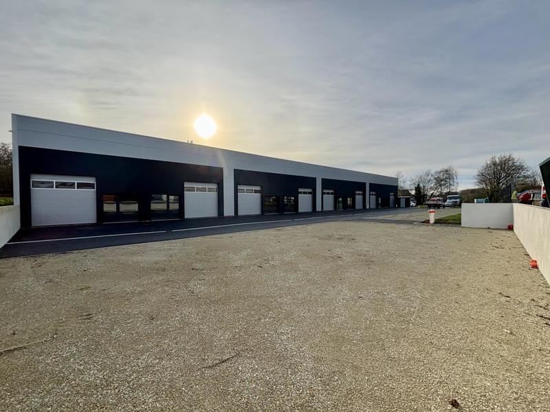 Bureau - 390 m² - 1 pièce