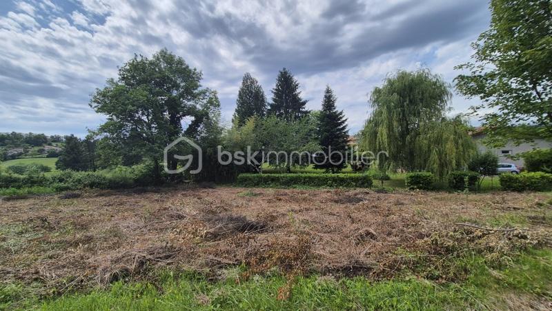 Terrain constructible - 1 270 m²