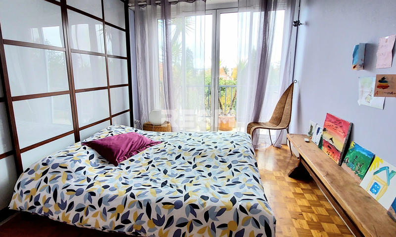 Appartement - 104 m² - 4 pièces