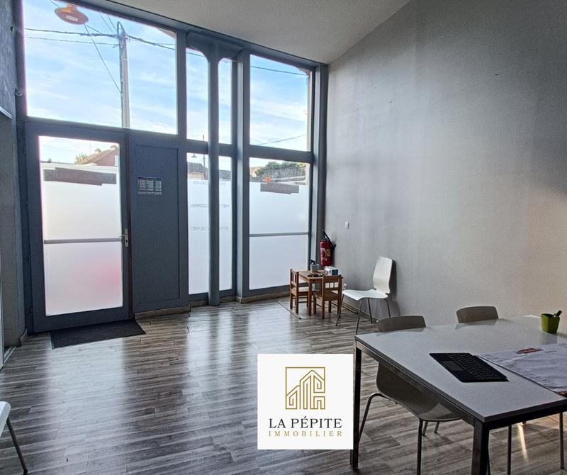 Immeuble - 81 m² - 3 pièces