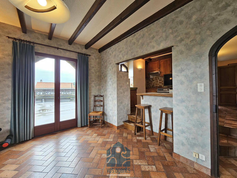 Maison - 218 m² - 7 pièces