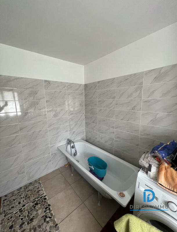 Maison - 143 m² - 5 pièces