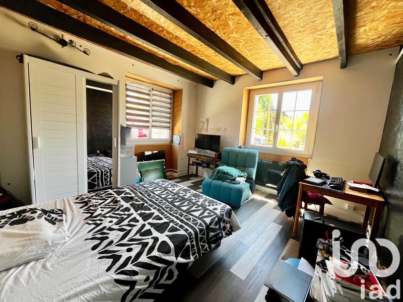 Maison - 180 m² - 8 pièces