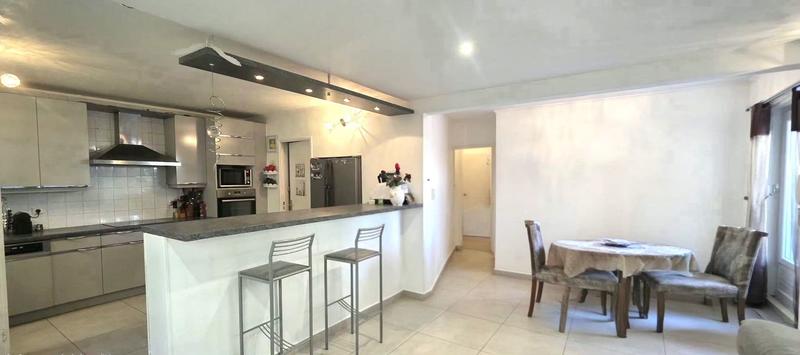 Appartement - 104 m² - 4 pièces