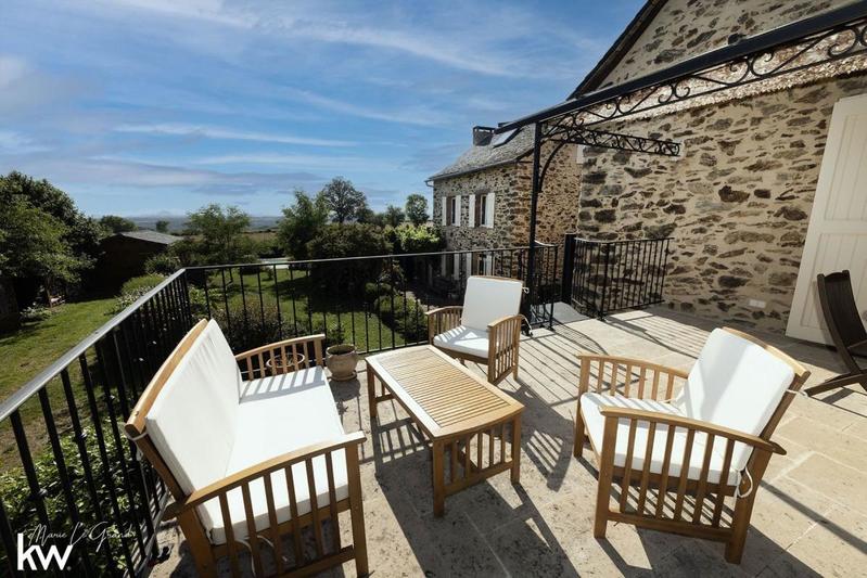 Corps de ferme - 251 m² - 11 pièces