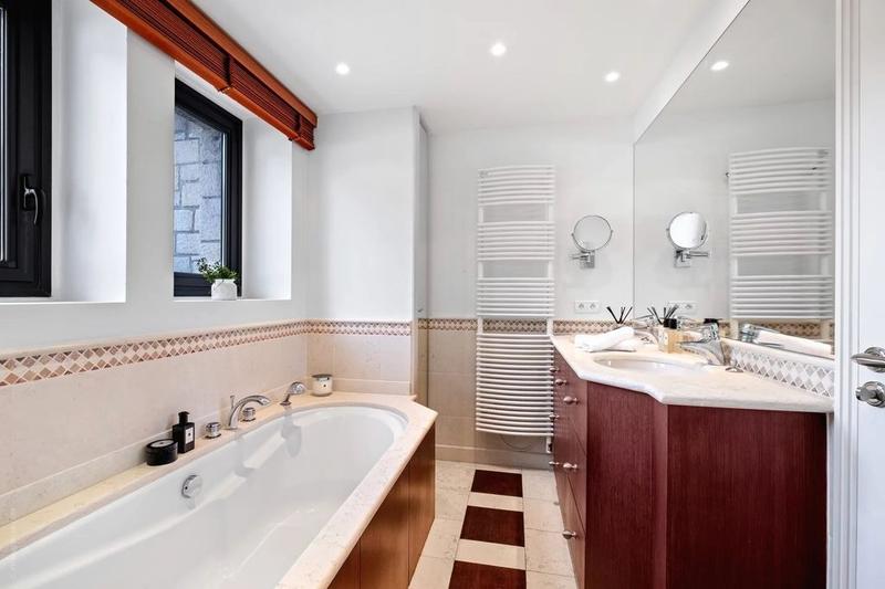 Villa - 500 m² - 7 pièces