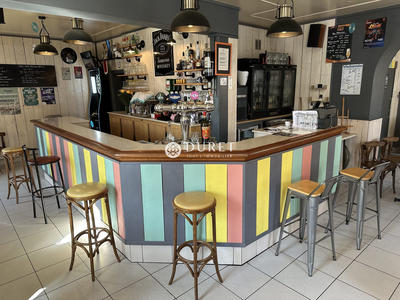 Maison - 235 m² - 8 pièces