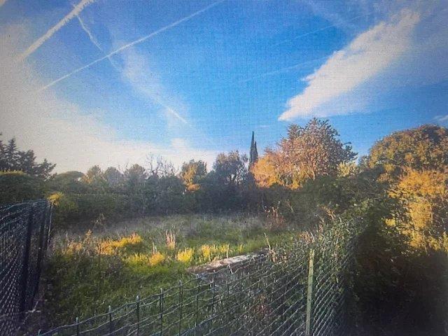 Terrain constructible - 887 m²