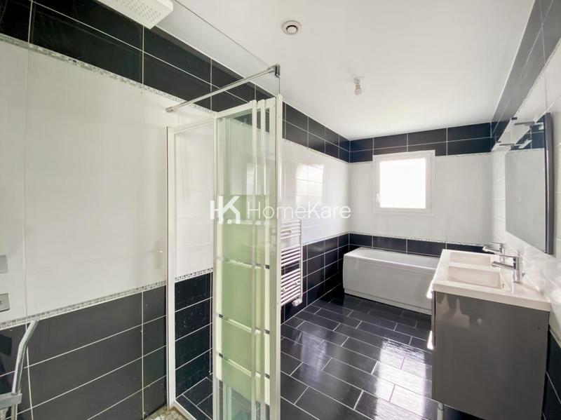 Villa - 130 m² - 5 pièces