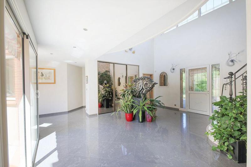 Demeure - 397 m² - 8 pièces