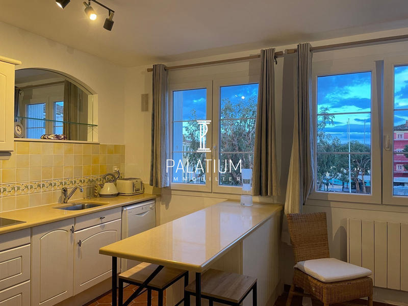 Appartement - 169 m² - 9 pièces