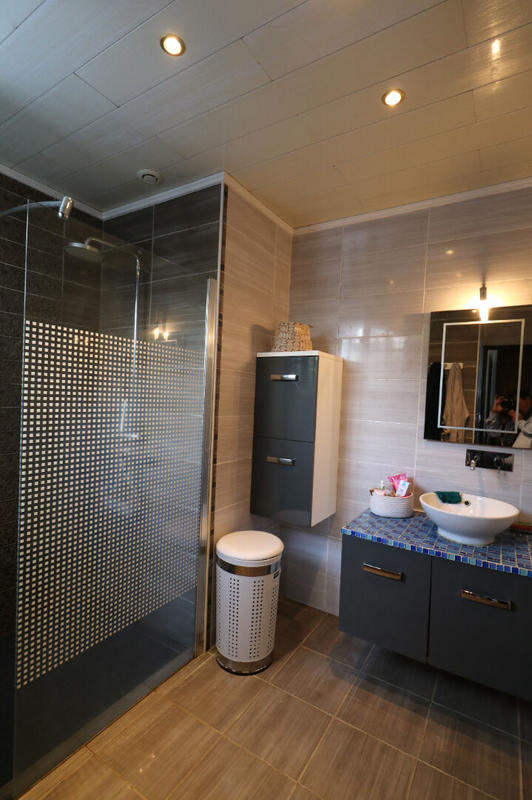 Maison - 219 m² - 7 pièces