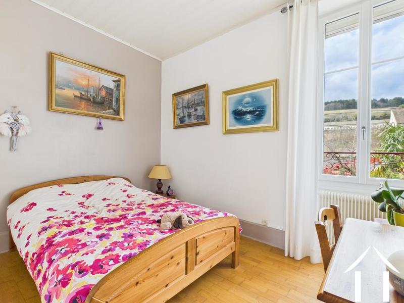 Maison - 198 m² - 8 pièces