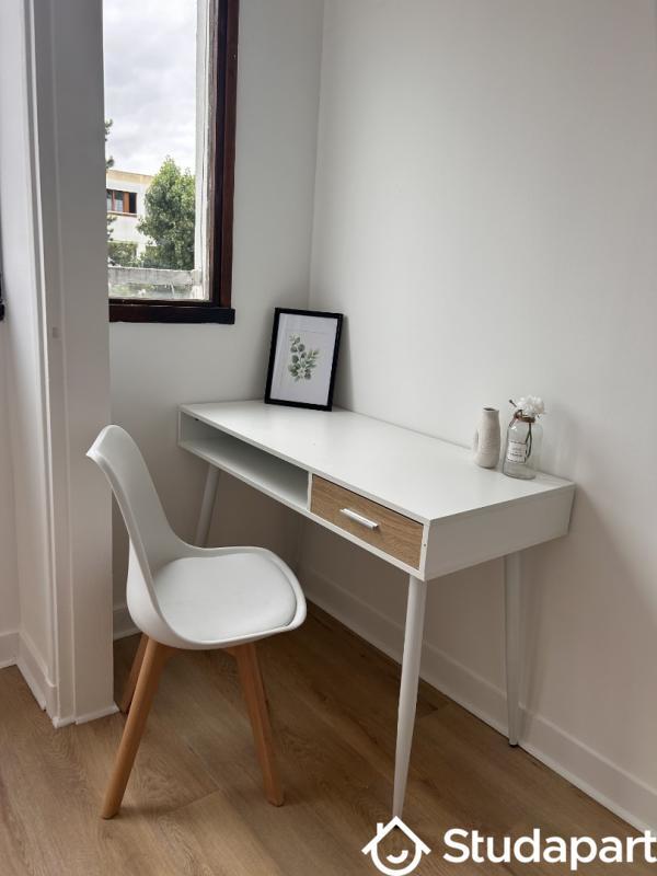 Chambre - 9 m² - 1 pièce