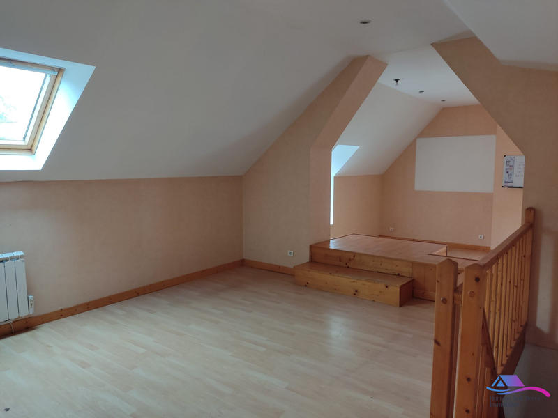 Maison - 200 m² - 5 pièces