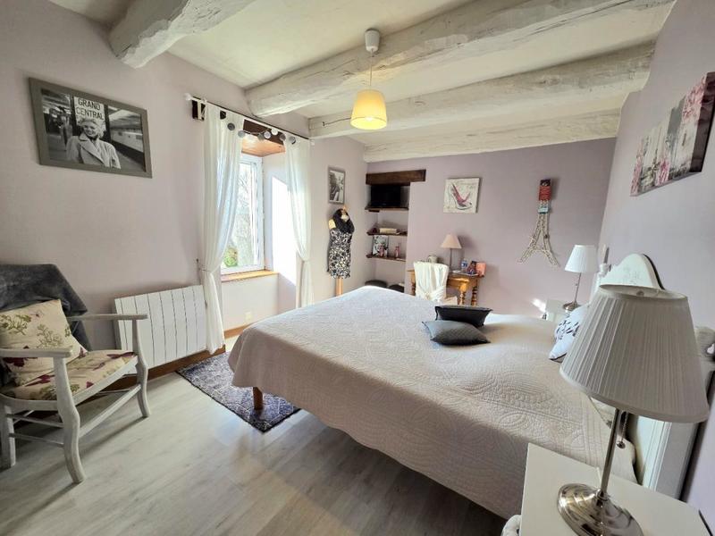 Maison - 277 m² - 9 pièces