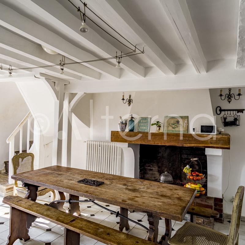 Maison - 350 m² - 12 pièces