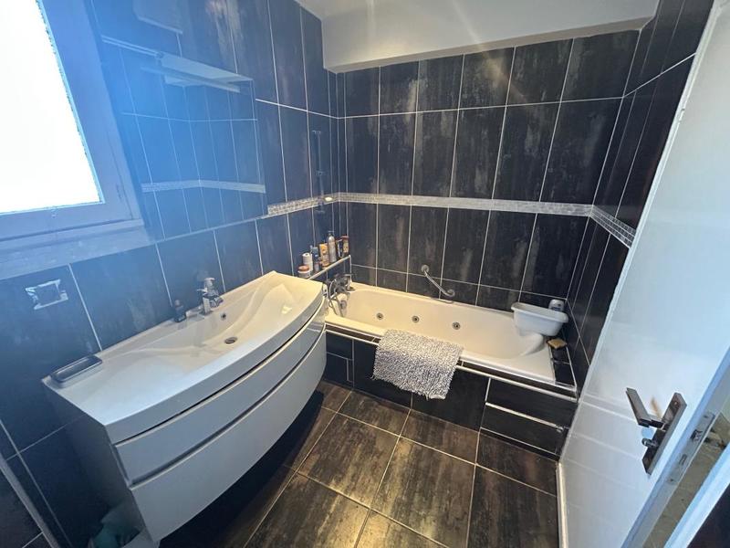 Villa - 180 m² - 6 pièces