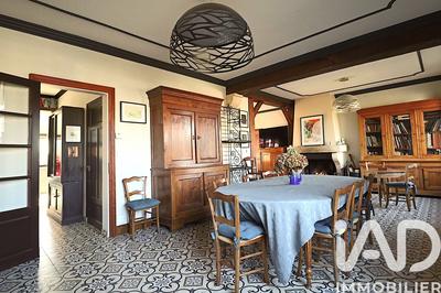 Maison - 172 m² - 10 pièces