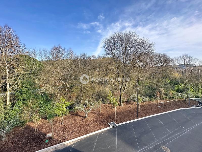 Appartement - 80 m² - 3 pièces