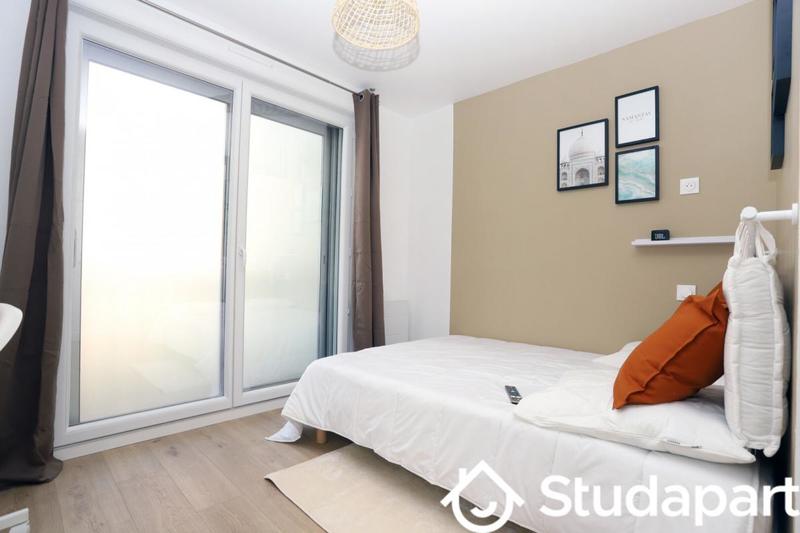 Chambre - 11 m² - 1 pièce