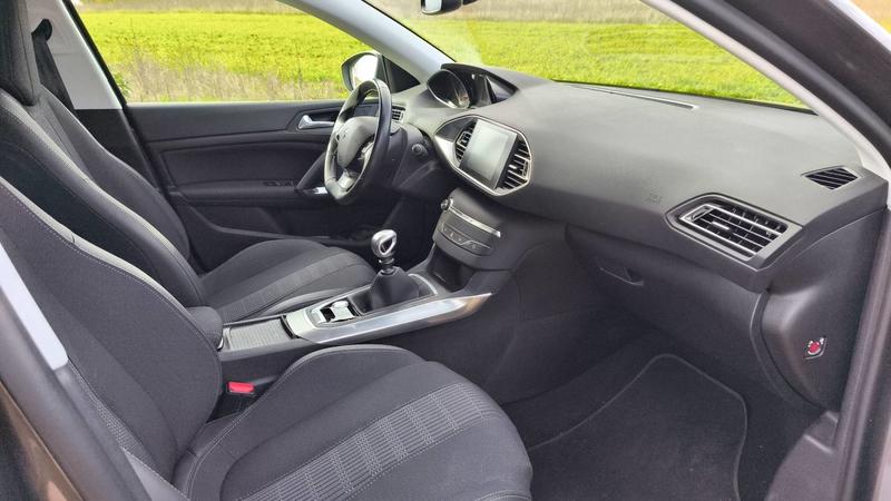 Peugeot 308 1.2 PureTech 130 Allure - Première main Entretien constructeur