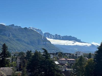 Appartement - 108 m² - 5 pièces