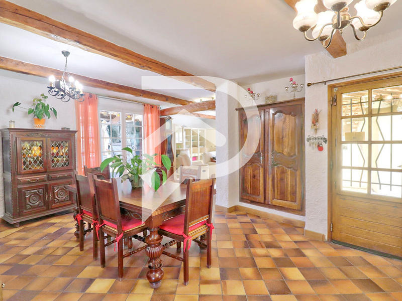 Villa - 144 m² - 5 pièces