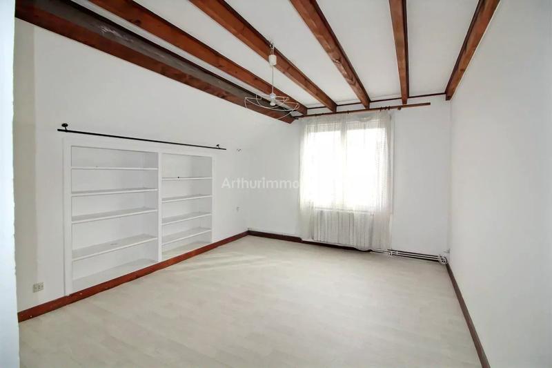 Maison - 202 m² - 7 pièces