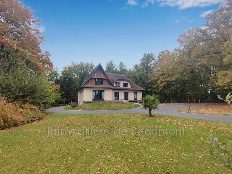 Maison - 260 m² - 7 pièces