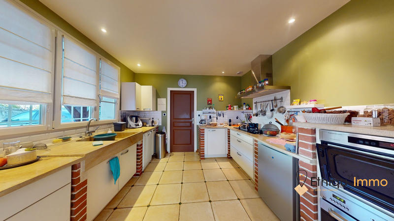 Maison - 170 m² - 5 pièces