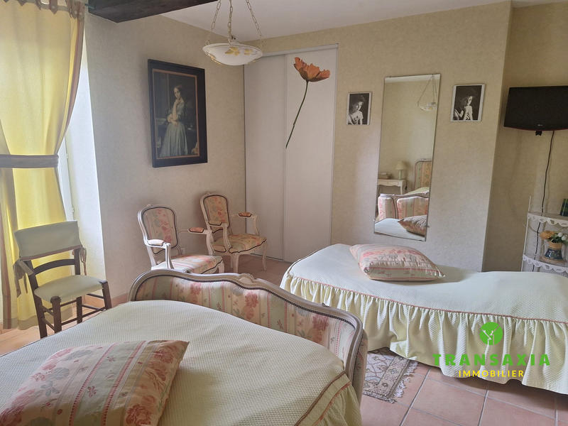 Maison ancienne - 520 m² - 12 pièces