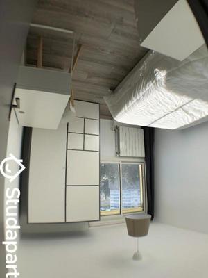 Chambre - 13 m² - 1 pièce