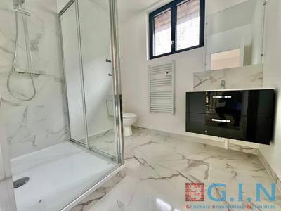 Maison - 110 m² - 6 pièces