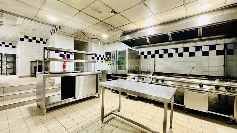 Bureau - 462 m² - 8 pièces