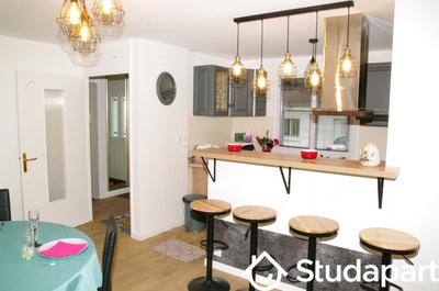 Maison - 97 m² - 5 pièces