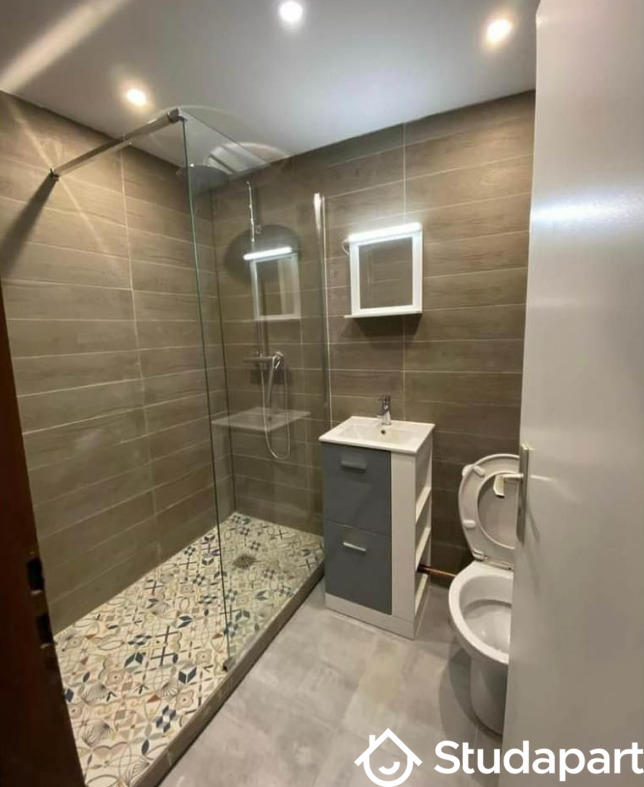 Chambre - 10 m² - 1 pièce