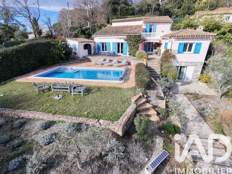 Maison - 171 m² - 6 pièces