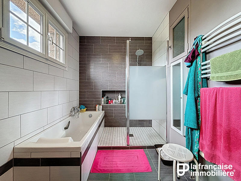 Maison - 168 m² - 6 pièces