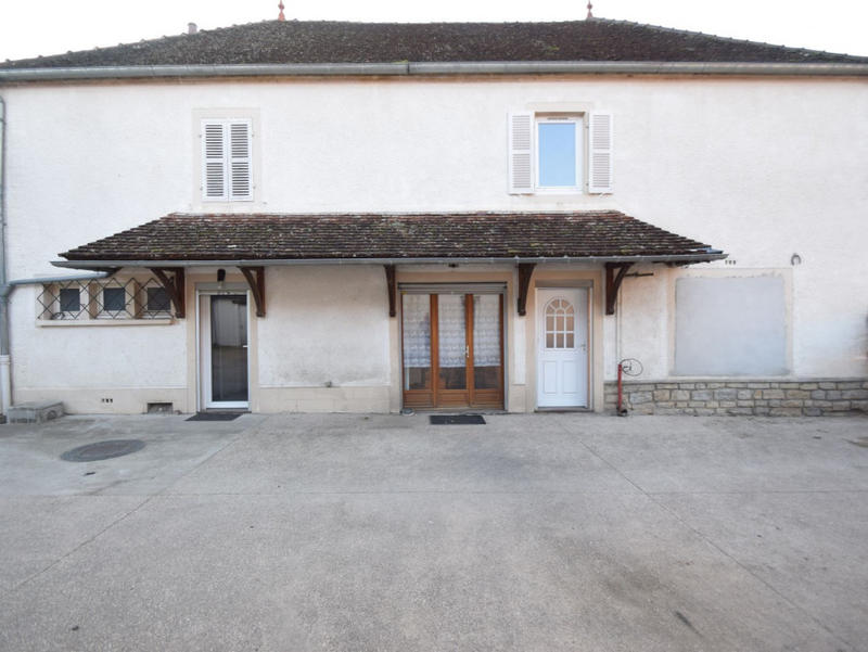 Maison - 216 m² - 10 pièces