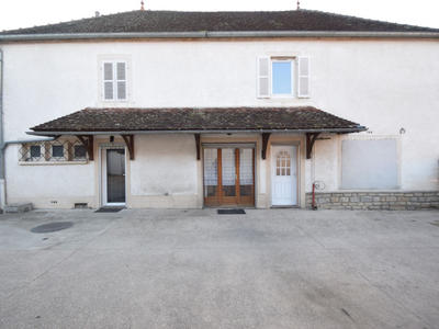 Maison - 216 m² - 10 pièces