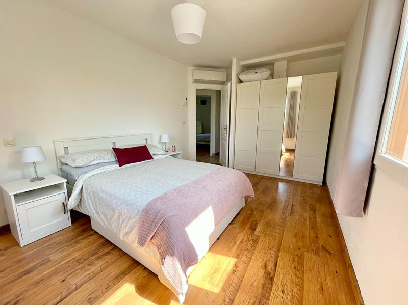 Maison - 202 m² - 5 pièces