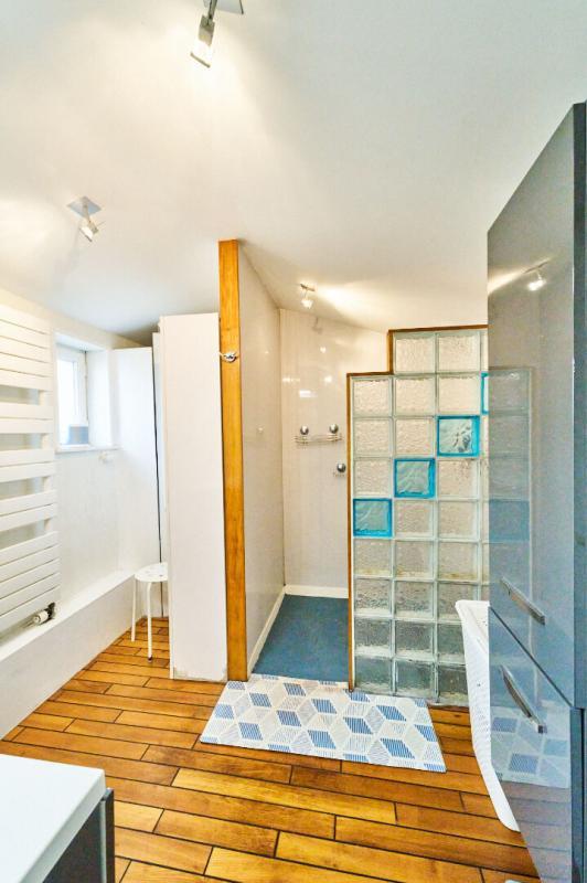 Maison - 203 m² - 7 pièces