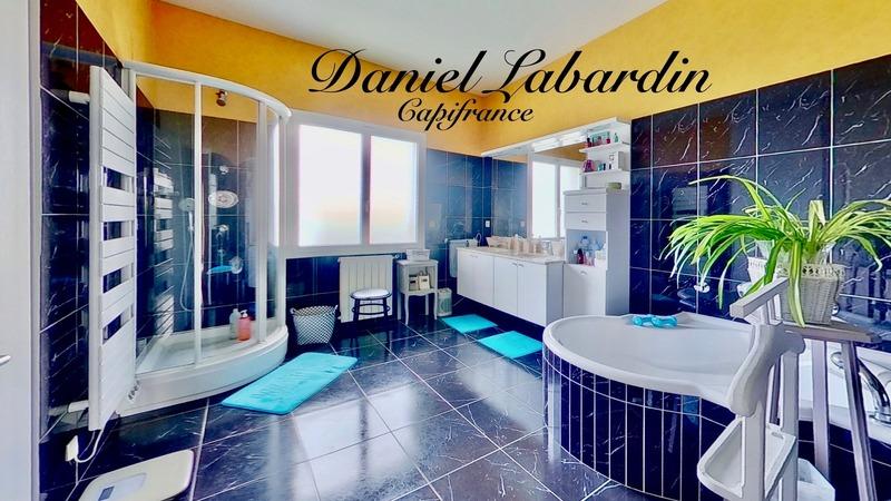 Villa - 188 m² - 6 pièces